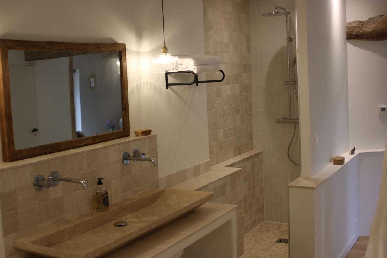 Malis Castera Le Petit Chateau Saint-Jean-de-Blaignac ภายนอก รูปภาพ