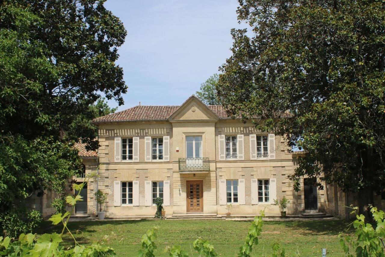 Malis Castera Le Petit Chateau Saint-Jean-de-Blaignac ภายนอก รูปภาพ