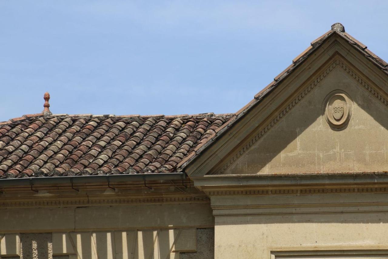 Malis Castera Le Petit Chateau Saint-Jean-de-Blaignac ภายนอก รูปภาพ